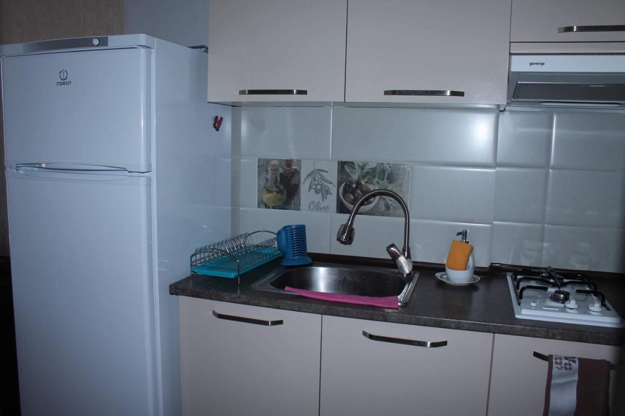 Berapartment With Mountain View Batumi Zewnętrze zdjęcie