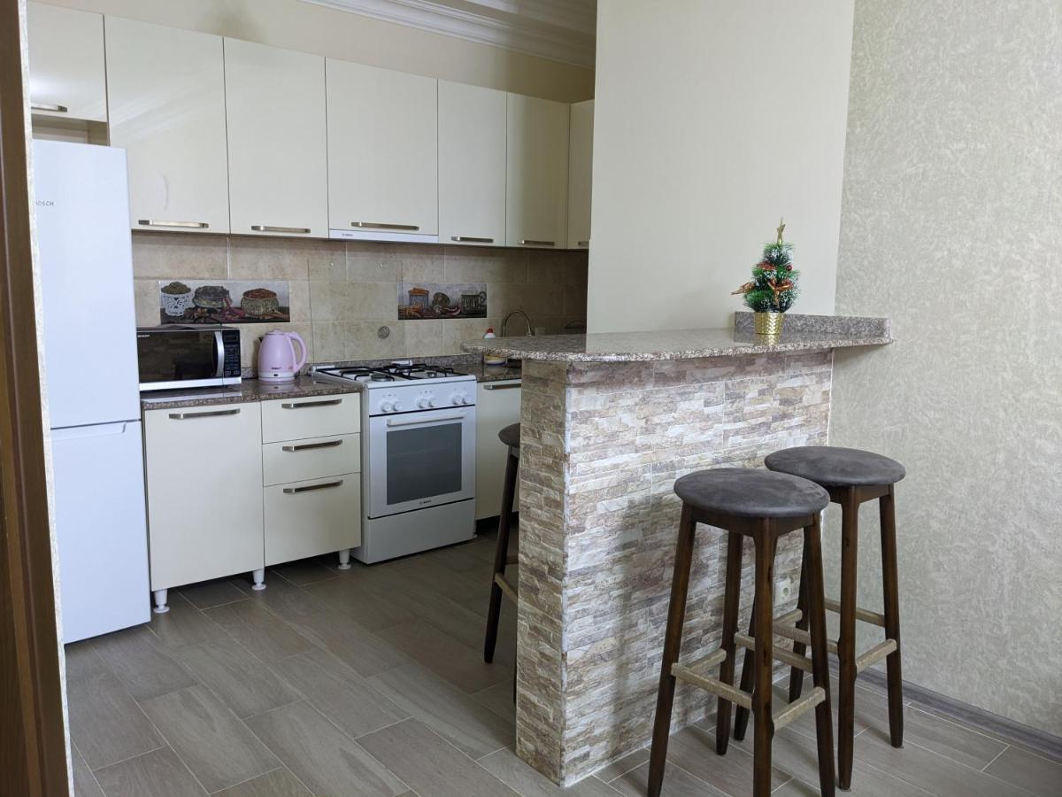 Berapartment With Mountain View Batumi Zewnętrze zdjęcie